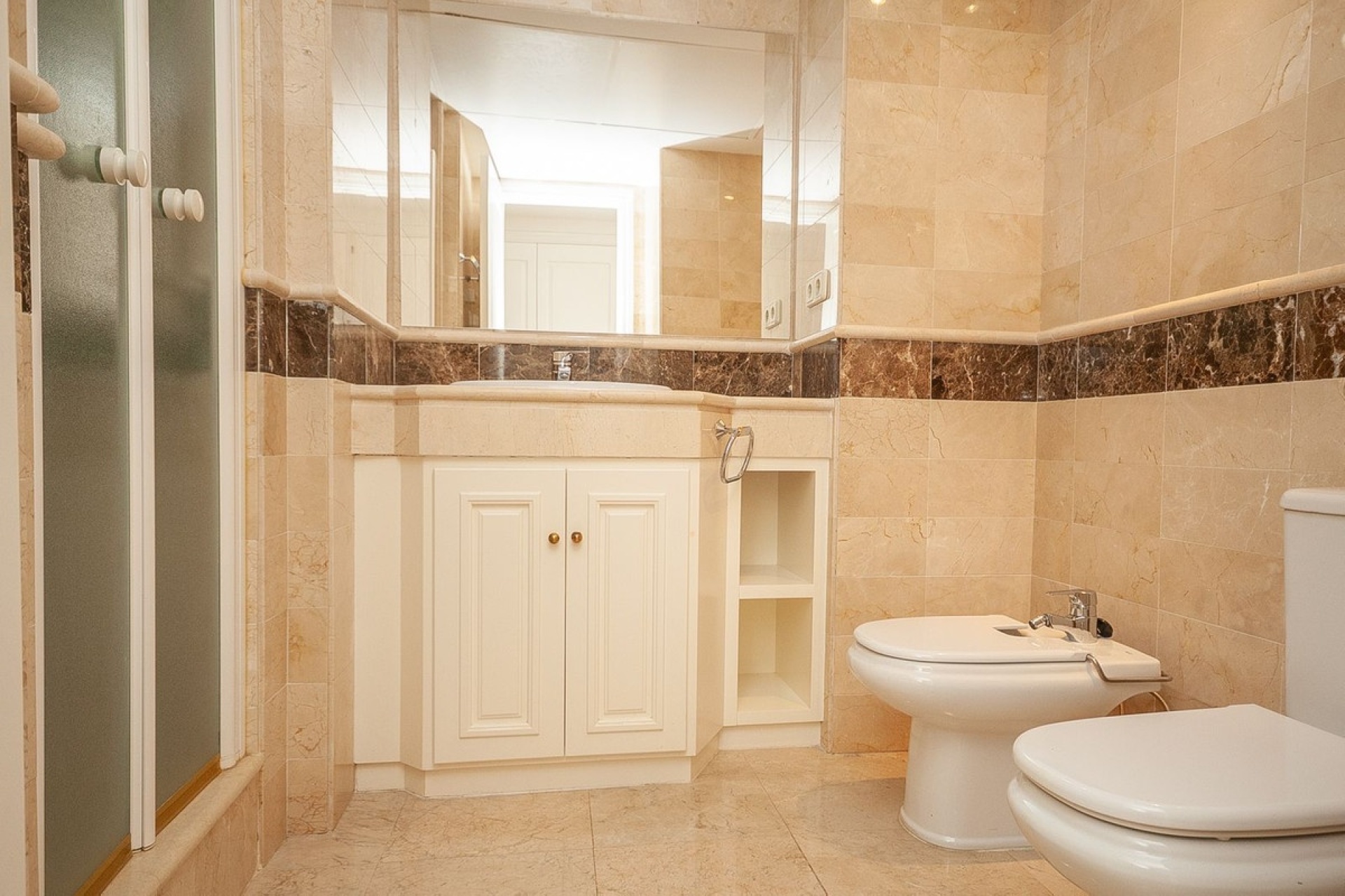 Wiederverkauf - apartment - Marbella - Elviria