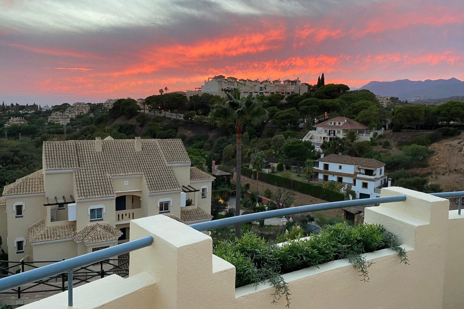 Wiederverkauf - apartment - Marbella - Elviria