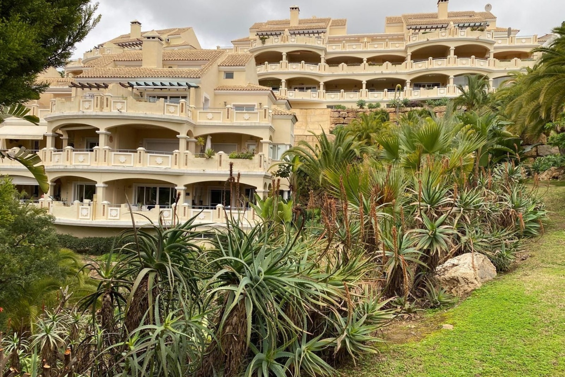 Wiederverkauf - apartment - Marbella - Elviria