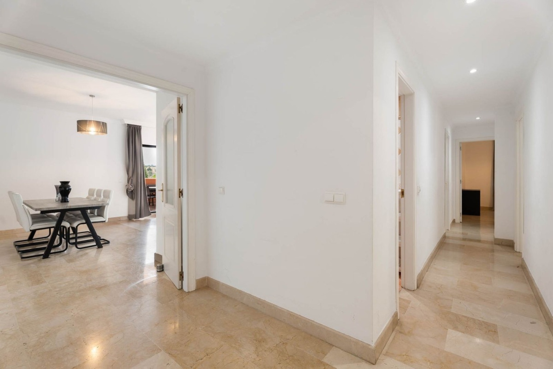 Wiederverkauf - apartment - Marbella - Elviria
