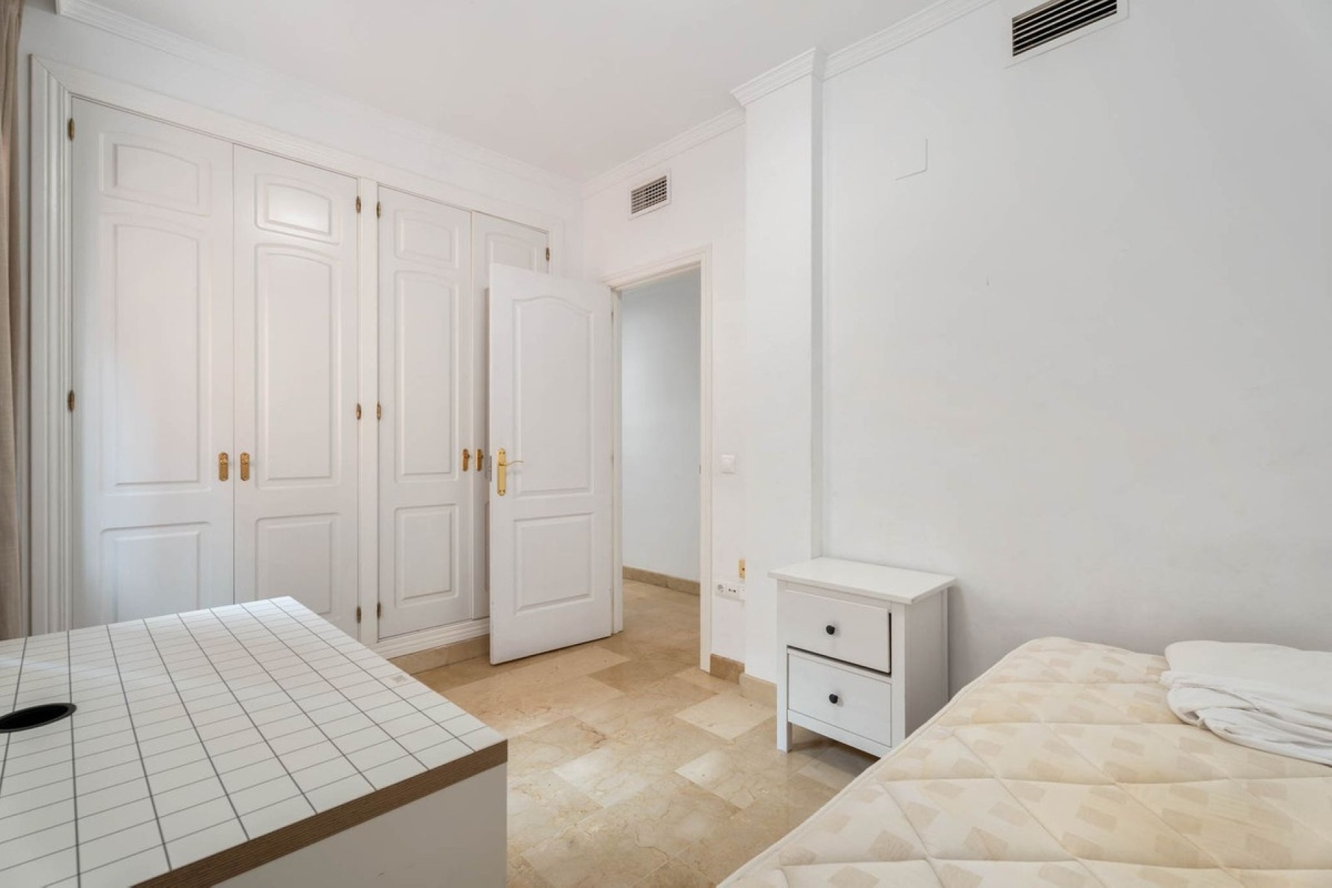 Wiederverkauf - apartment - Marbella - Elviria