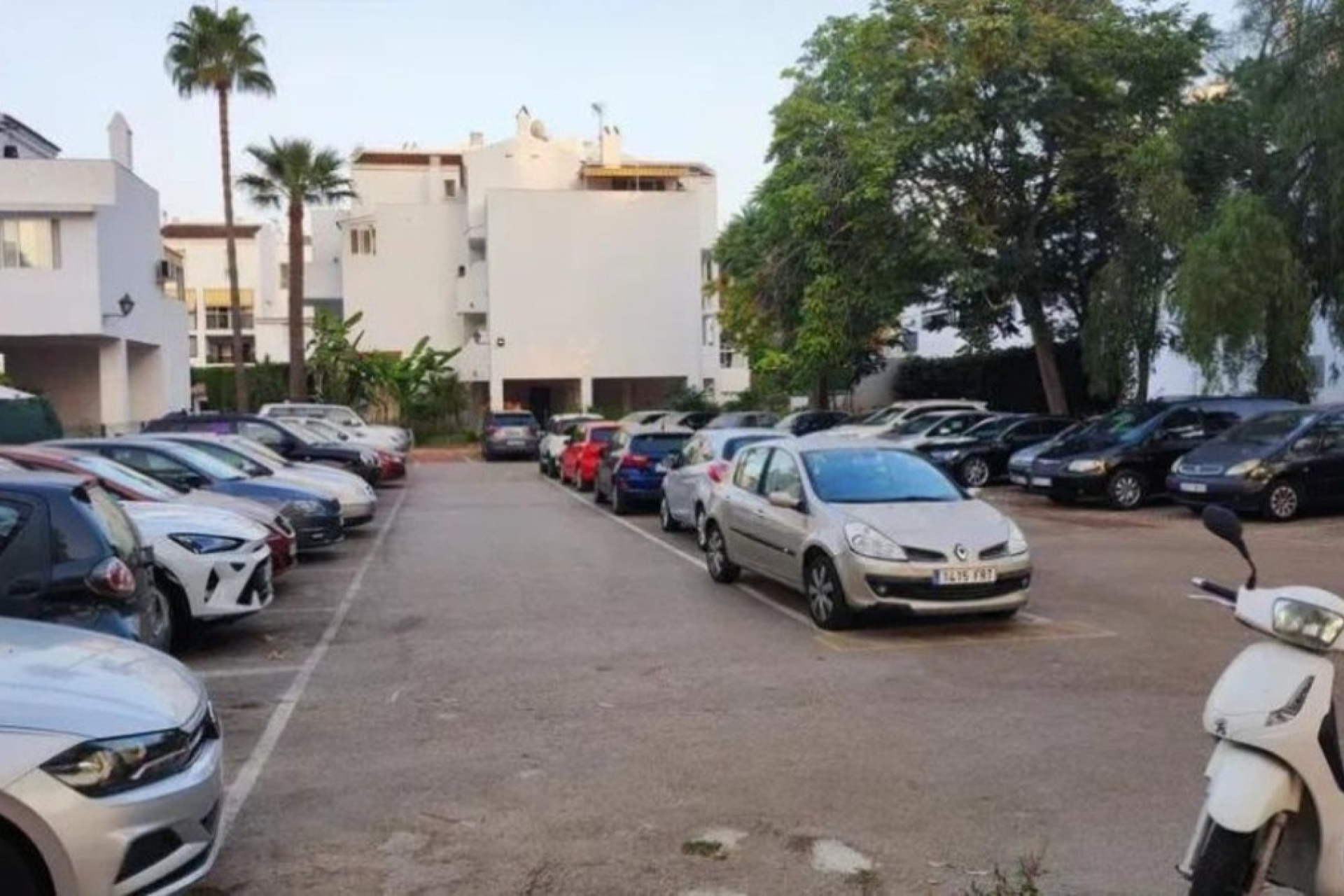 Wiederverkauf - apartment - Marbella - Elviria