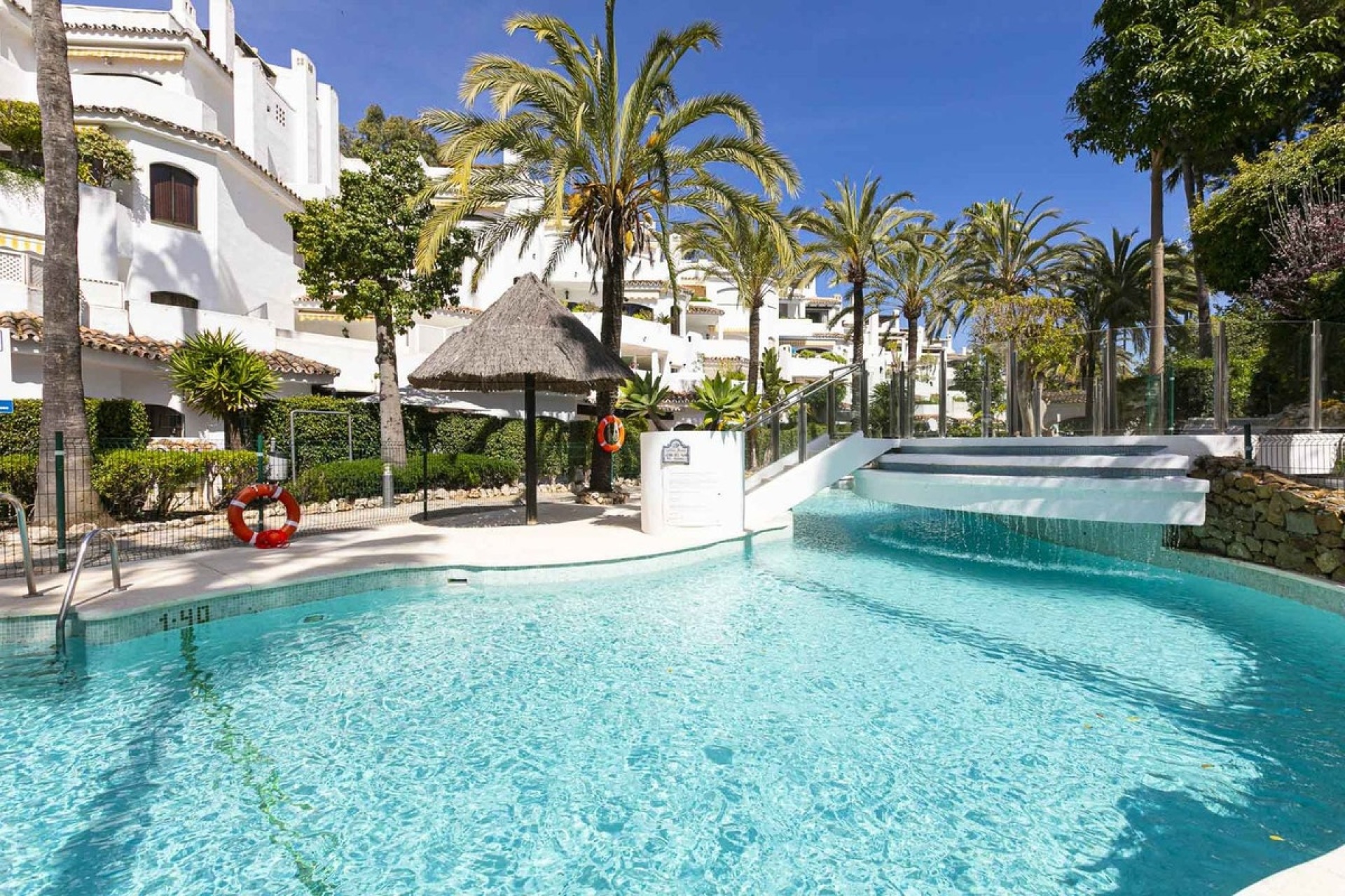 Wiederverkauf - apartment - Marbella - Elviria