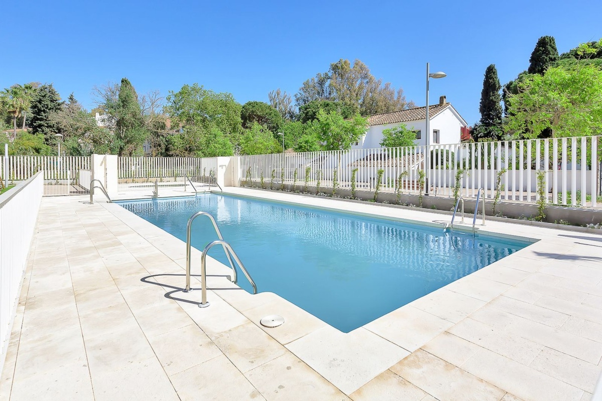 Wiederverkauf - apartment - Marbella - Elviria