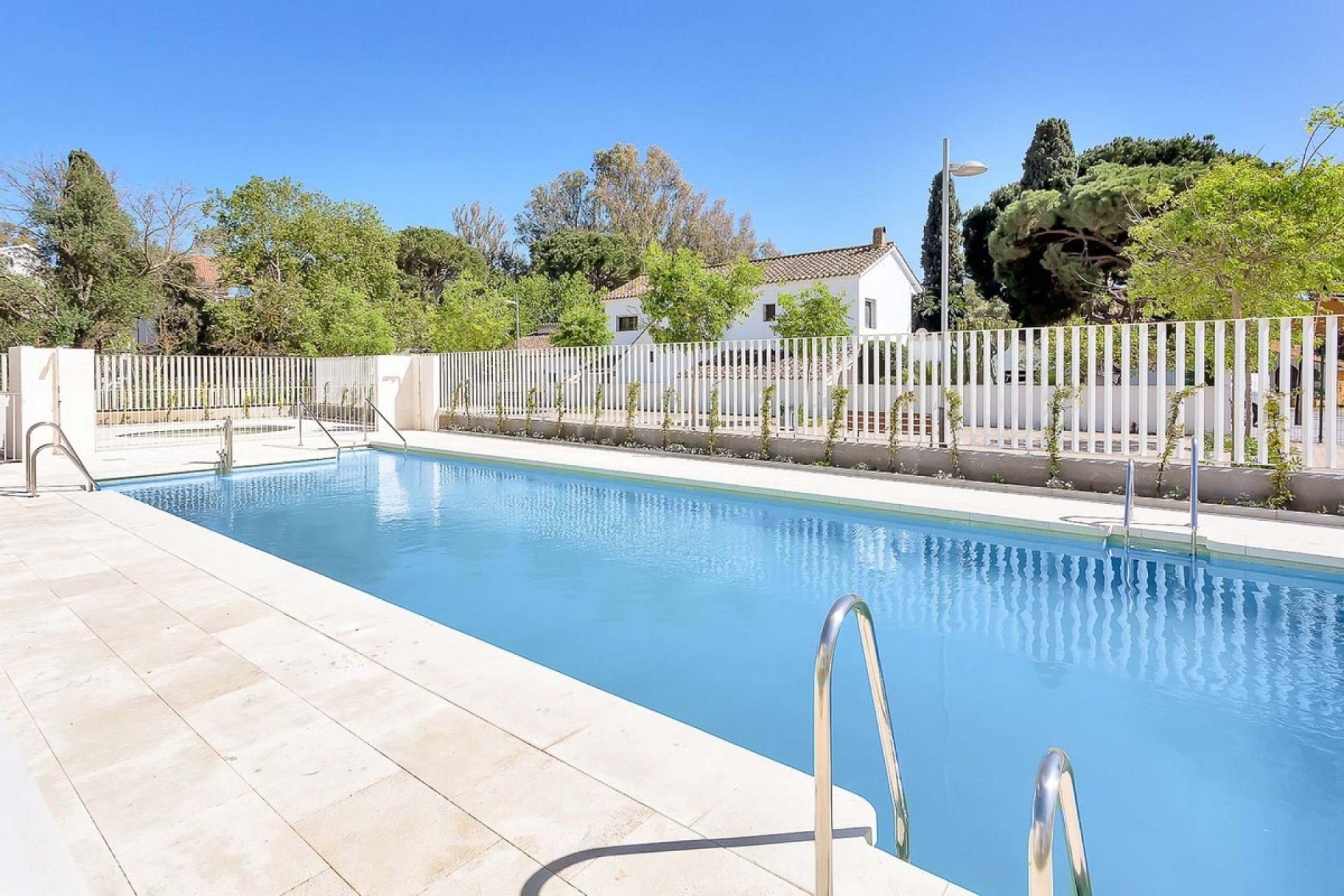 Wiederverkauf - apartment - Marbella - Elviria