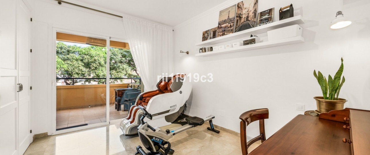 Wiederverkauf - apartment - Marbella - Elviria