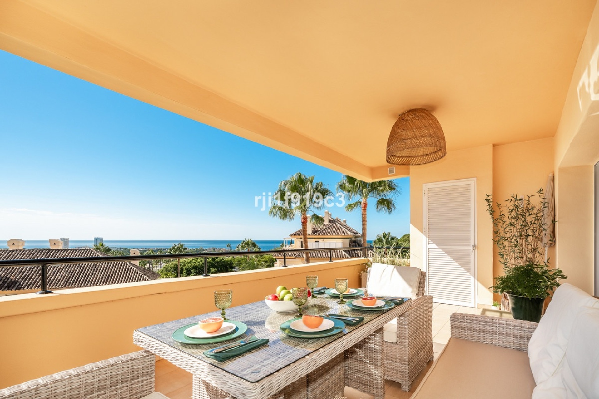 Wiederverkauf - apartment - Marbella - Elviria