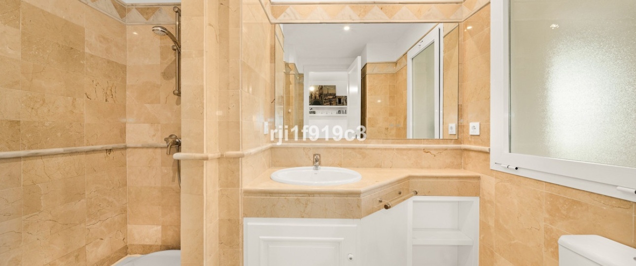 Wiederverkauf - apartment - Marbella - Elviria