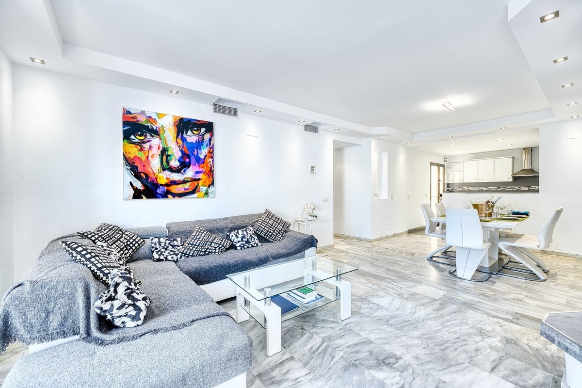 Wiederverkauf - apartment - Marbella - Elviria
