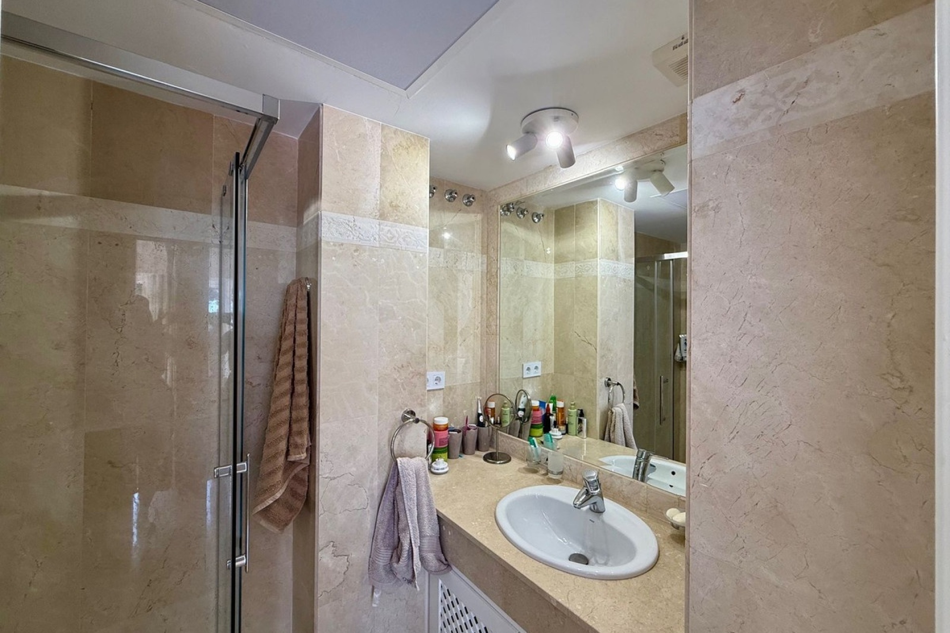 Wiederverkauf - apartment - Marbella - Elviria