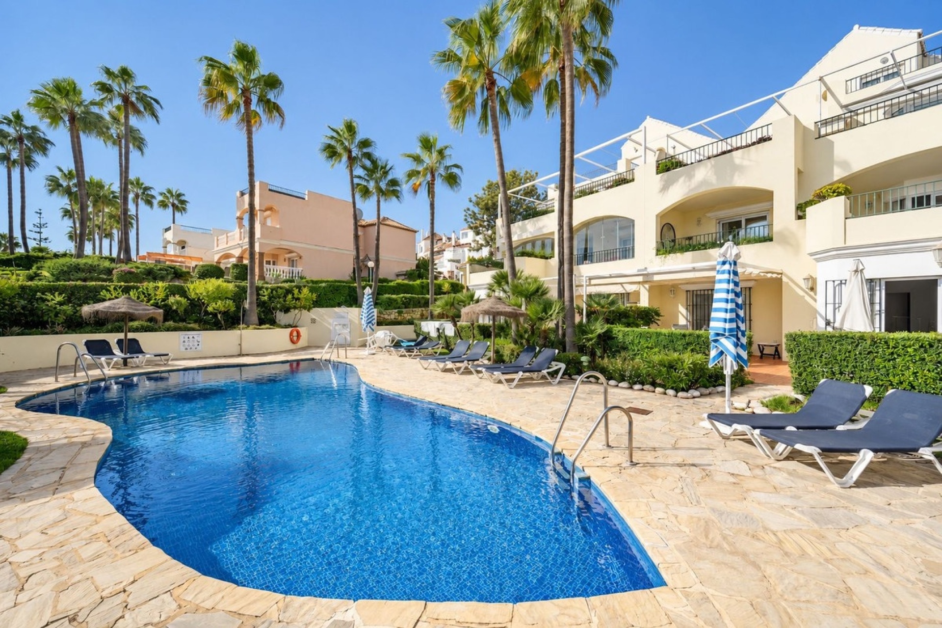 Wiederverkauf - apartment - Marbella - Elviria