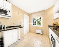 Wiederverkauf - apartment - Marbella - Elviria