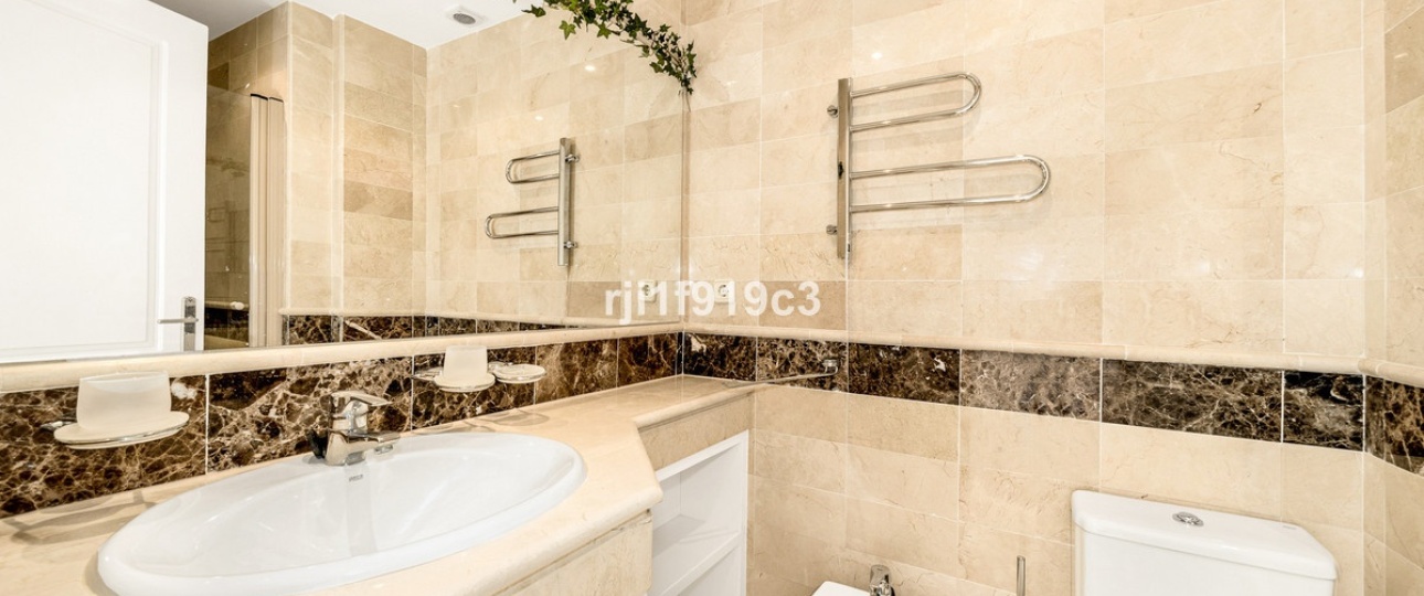 Wiederverkauf - apartment - Marbella - Elviria