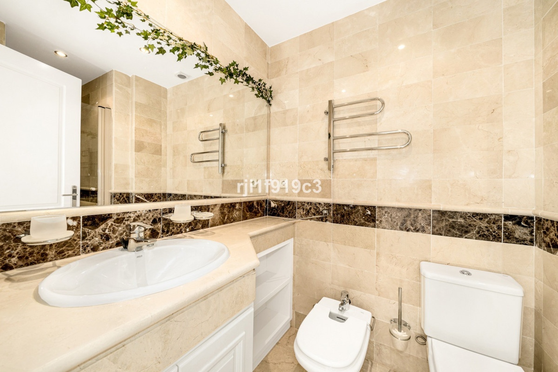 Wiederverkauf - apartment - Marbella - Elviria