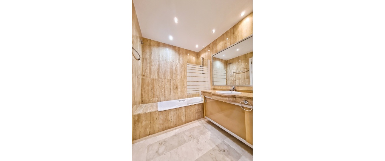 Wiederverkauf - apartment - Marbella - Elviria