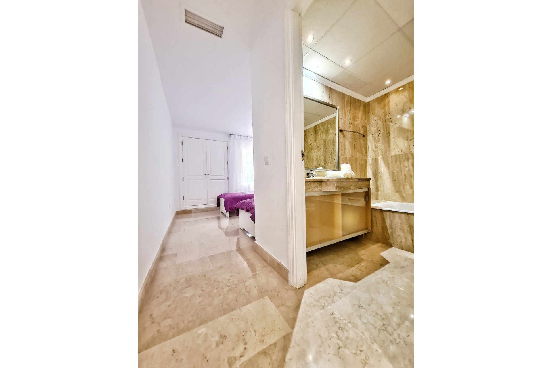 Wiederverkauf - apartment - Marbella - Elviria