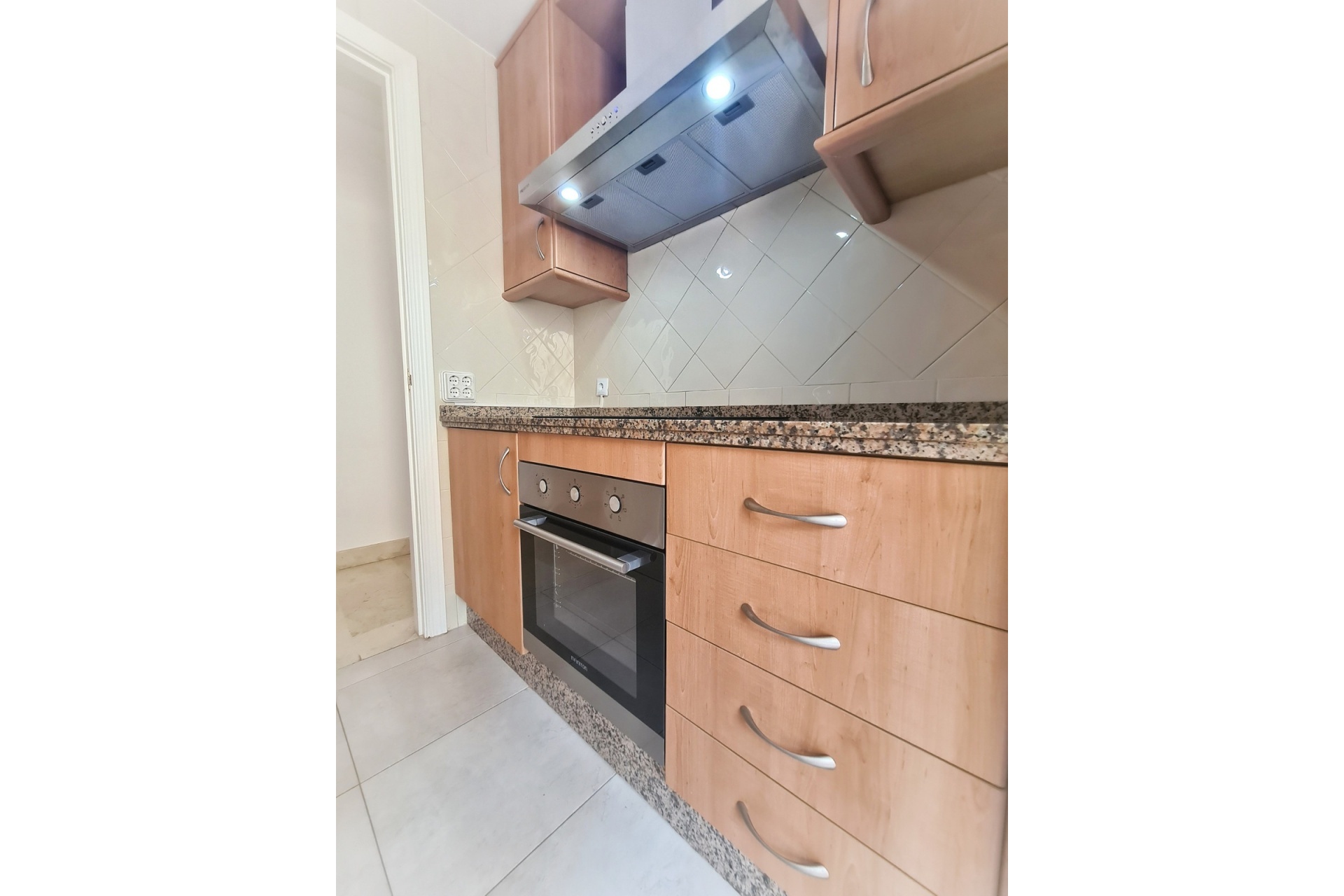Wiederverkauf - apartment - Marbella - Elviria