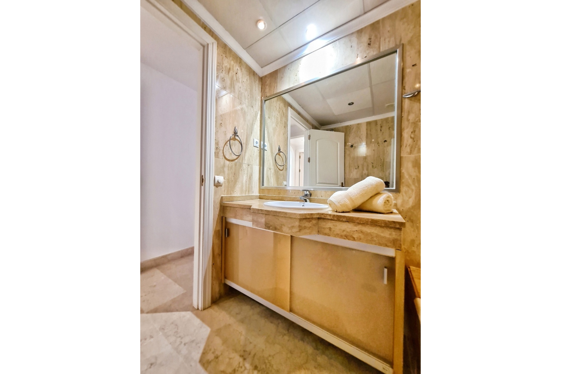 Wiederverkauf - apartment - Marbella - Elviria