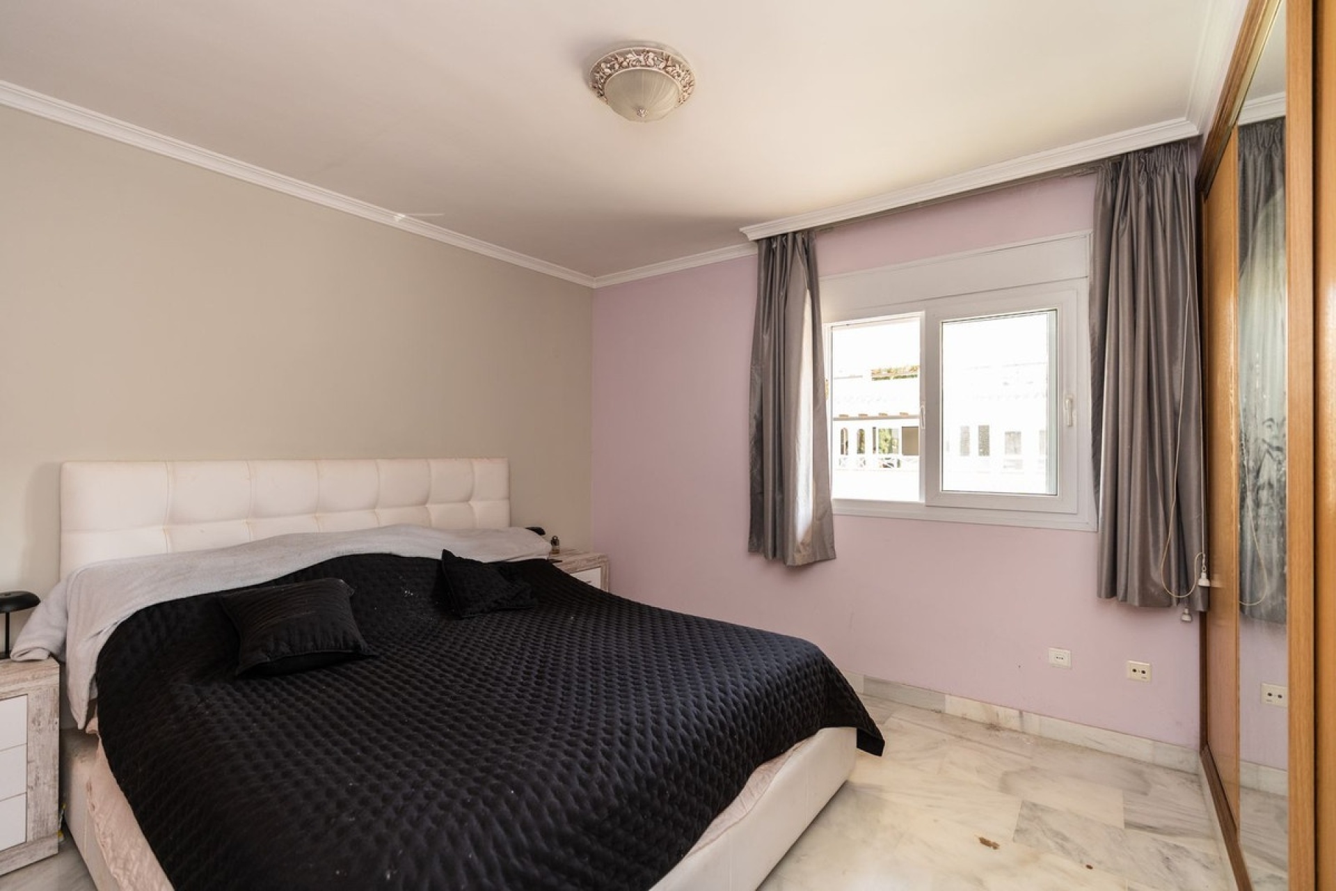 Wiederverkauf - apartment - Marbella - Elviria