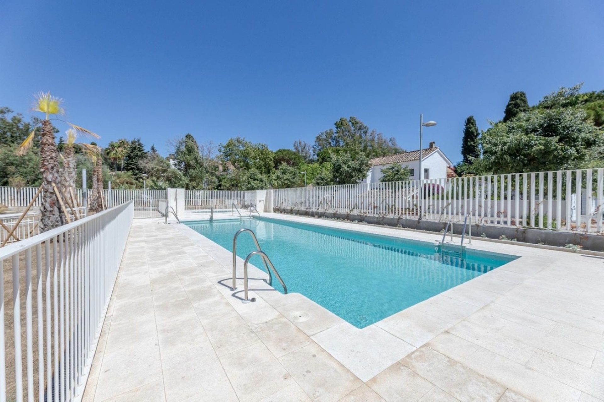 Wiederverkauf - apartment - Marbella - Elviria