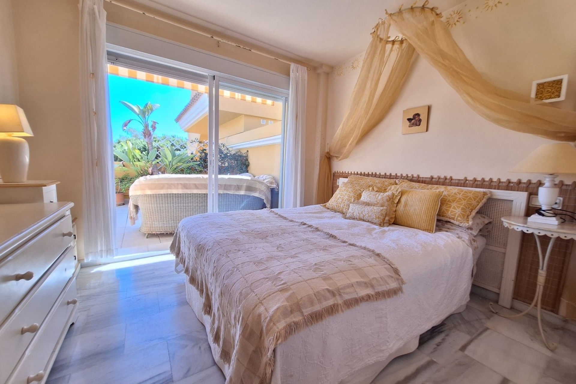 Wiederverkauf - apartment - Marbella - Elviria