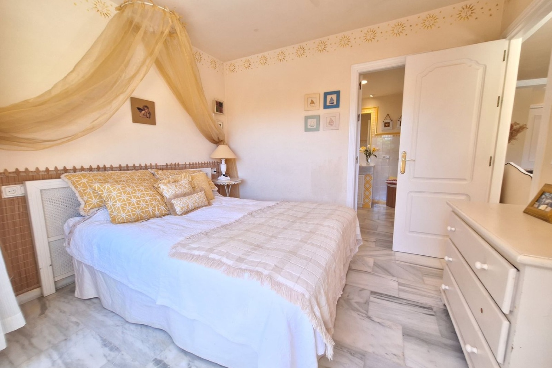 Wiederverkauf - apartment - Marbella - Elviria