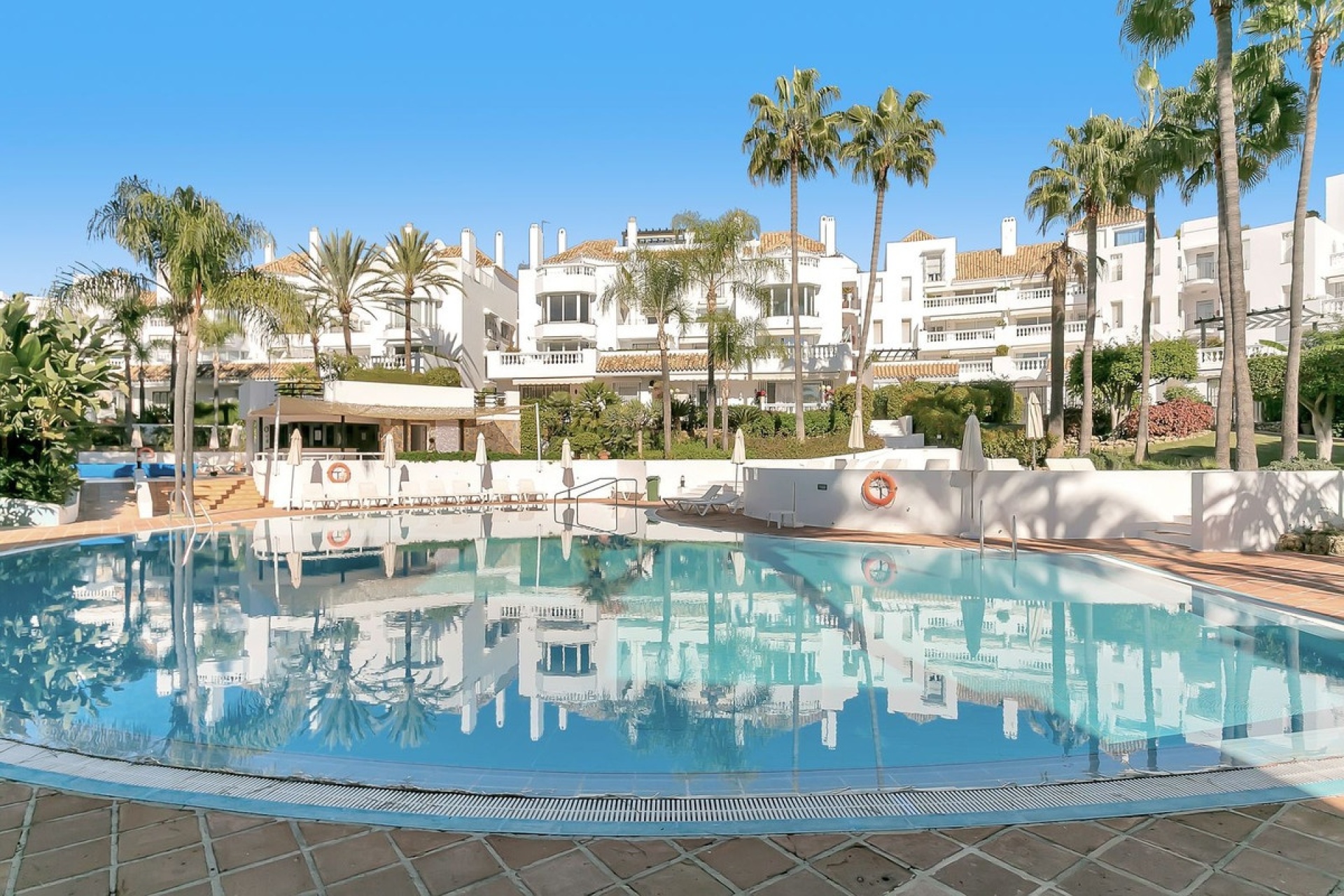 Wiederverkauf - apartment - Marbella - Elviria