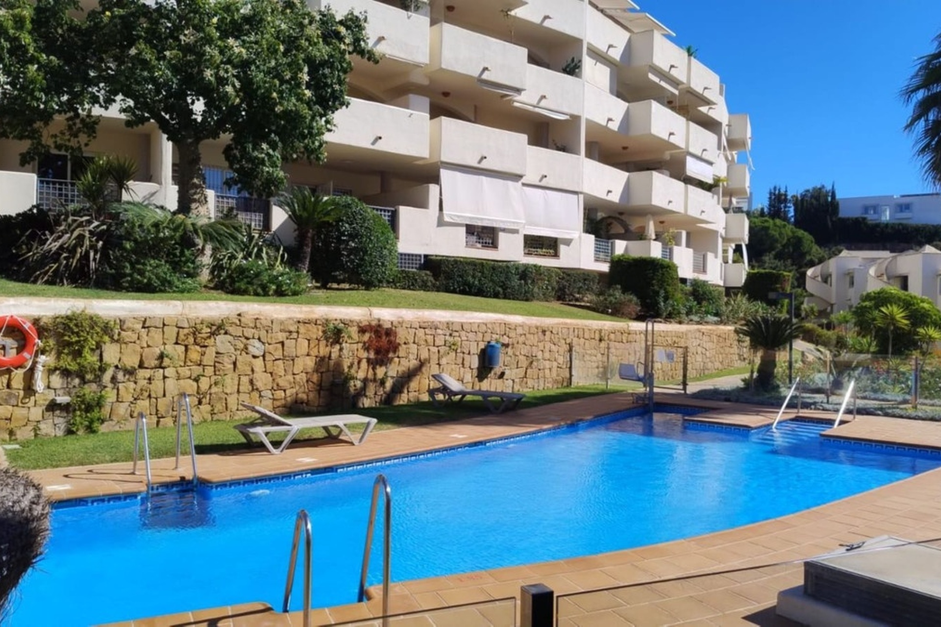 Wiederverkauf - apartment - Marbella - Elviria