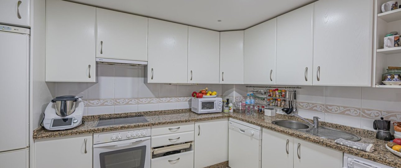 Wiederverkauf - apartment - Marbella - Guadalmina Alta