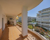 Wiederverkauf - apartment - Marbella - Guadalmina Alta