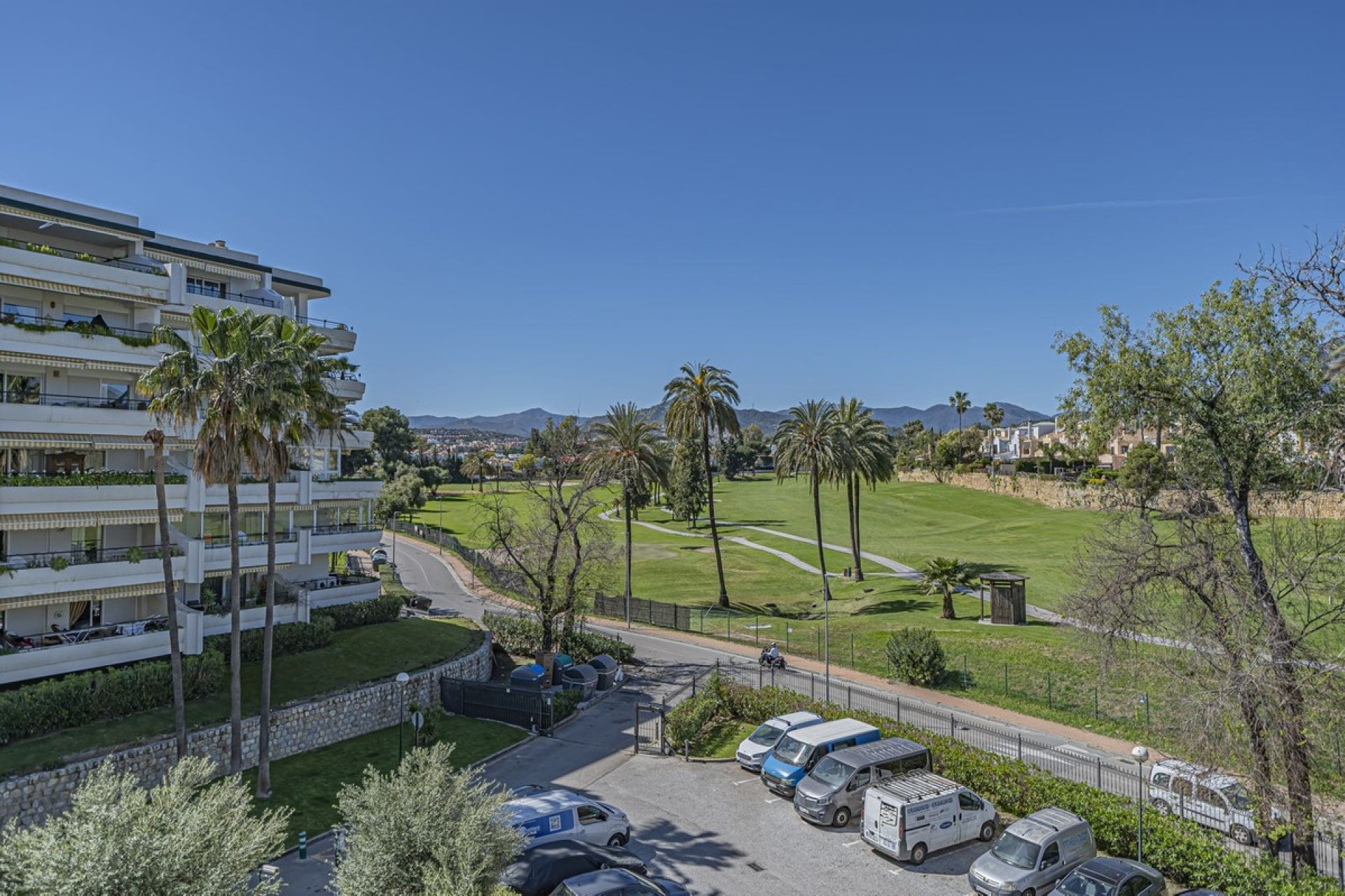 Wiederverkauf - apartment - Marbella - Guadalmina Alta