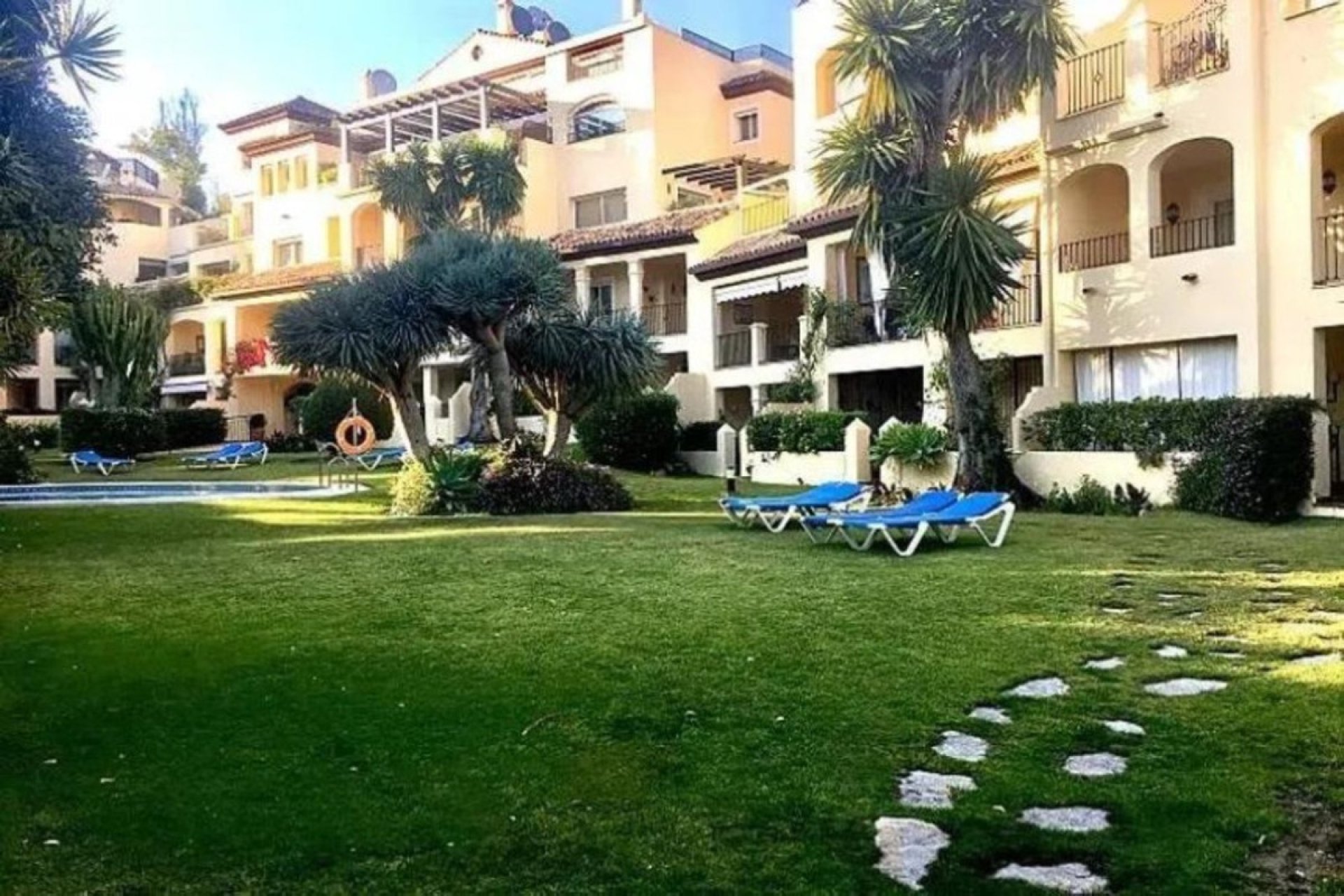 Wiederverkauf - apartment - Marbella - Guadalmina Alta