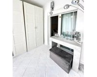 Wiederverkauf - apartment - Marbella - Guadalmina Alta