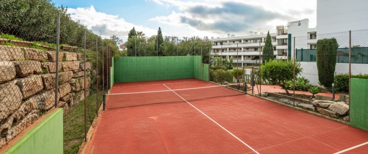 Wiederverkauf - apartment - Marbella - Guadalmina Alta