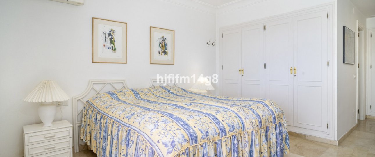 Wiederverkauf - apartment - Marbella - Guadalmina Alta