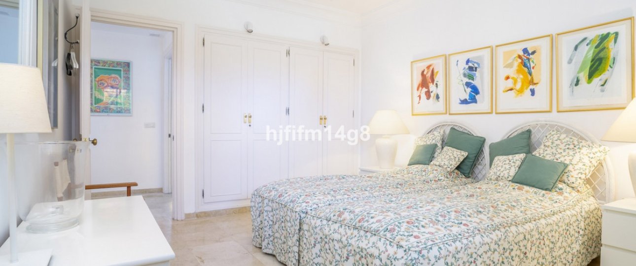 Wiederverkauf - apartment - Marbella - Guadalmina Alta