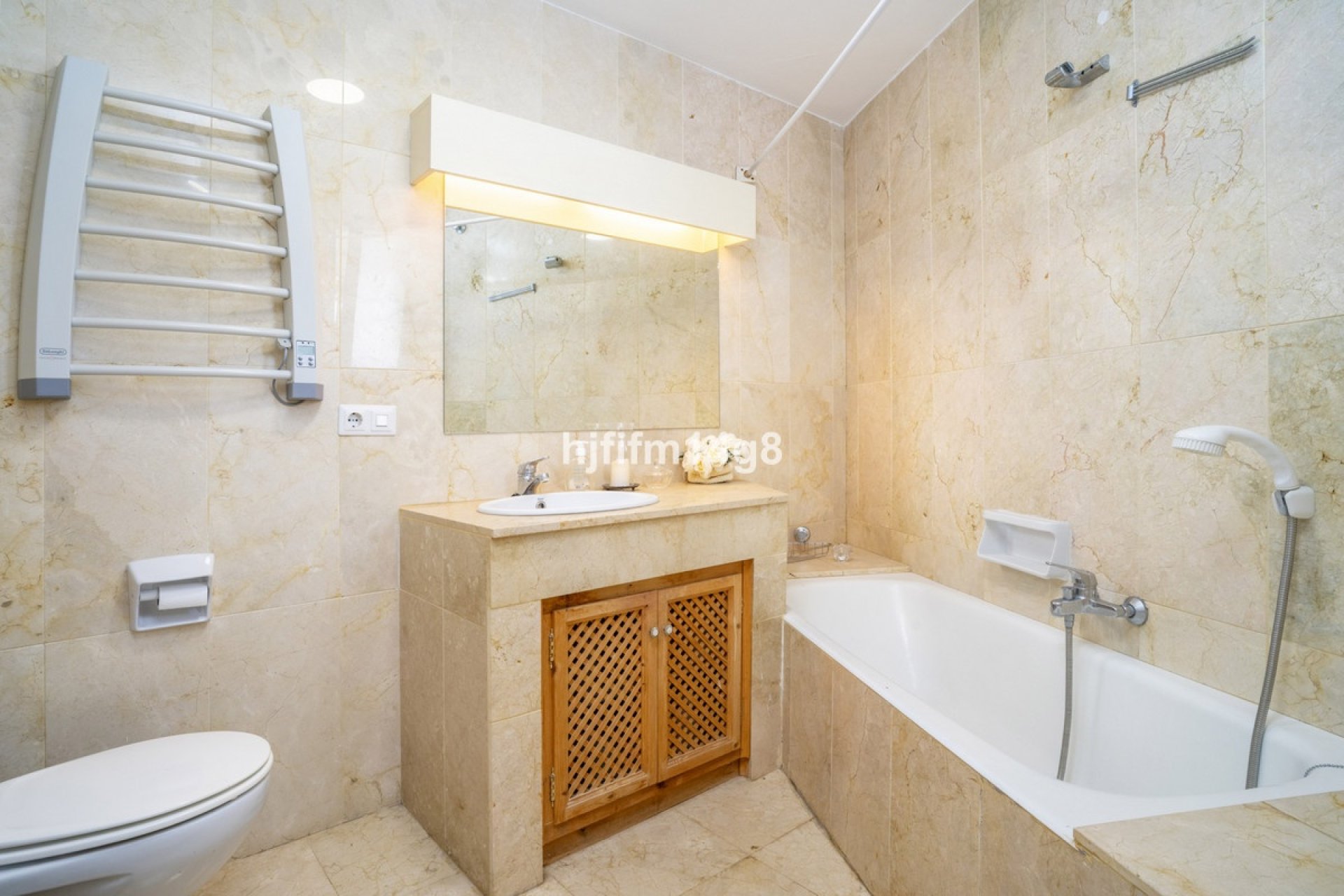 Wiederverkauf - apartment - Marbella - Guadalmina Alta