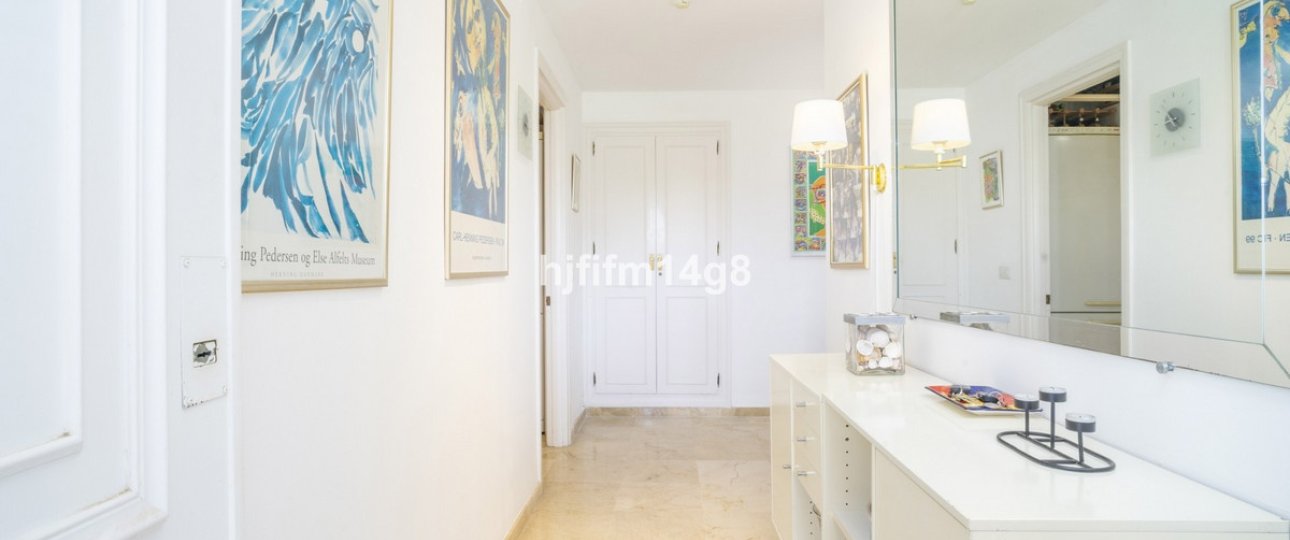 Wiederverkauf - apartment - Marbella - Guadalmina Alta
