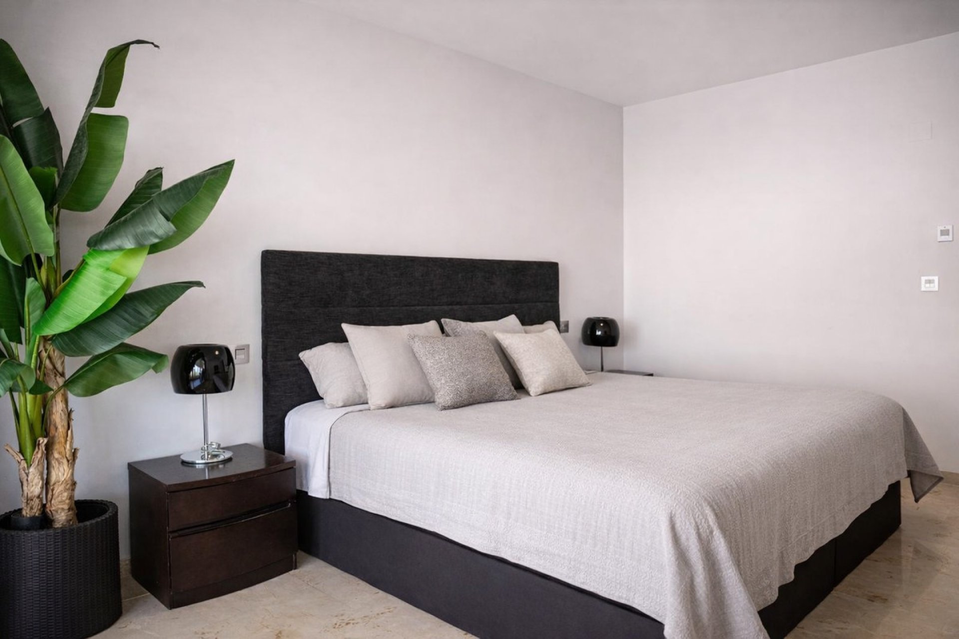 Wiederverkauf - apartment - Marbella - Guadalmina Alta