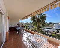 Wiederverkauf - apartment - Marbella - Guadalmina Alta