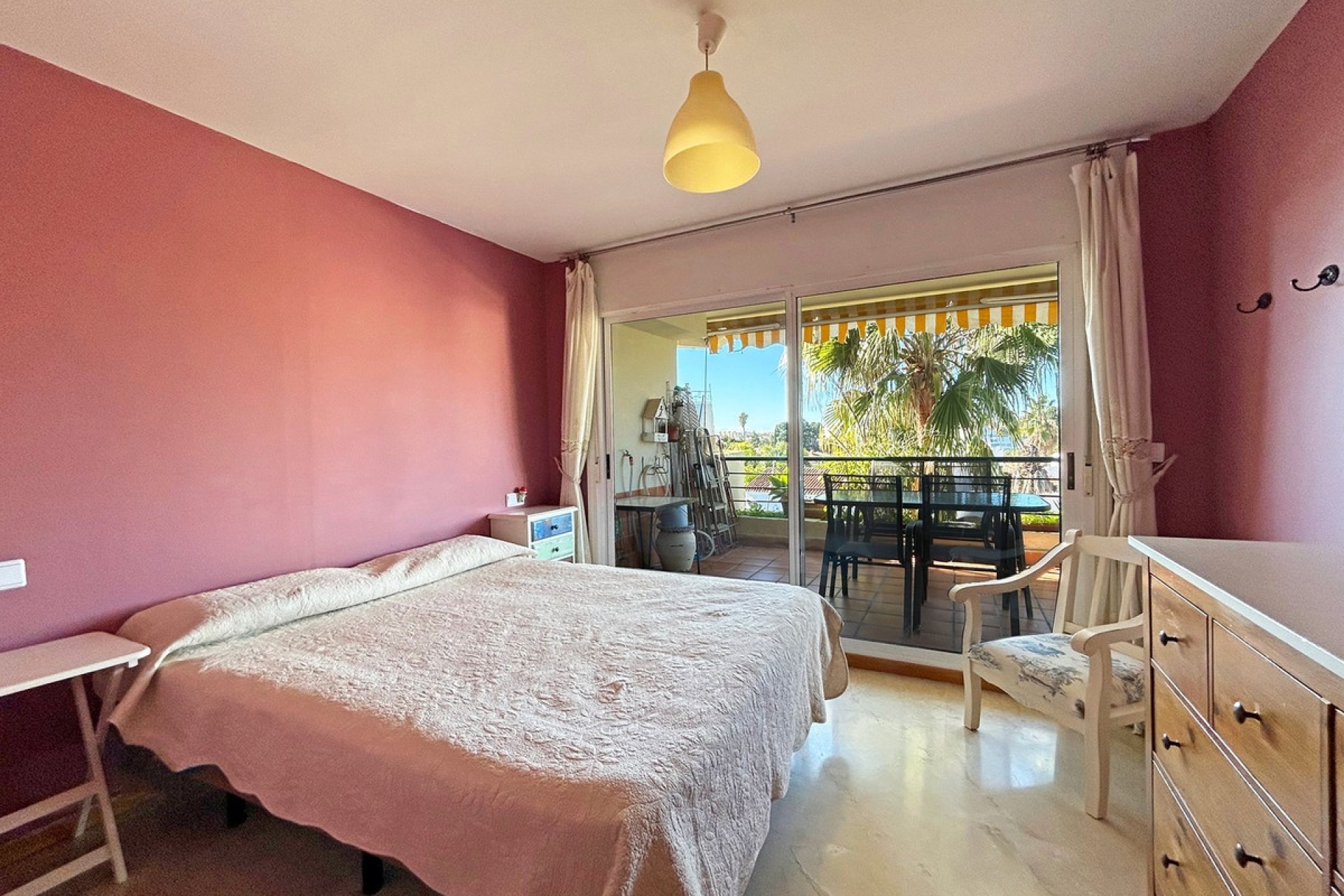 Wiederverkauf - apartment - Marbella - Guadalmina Alta