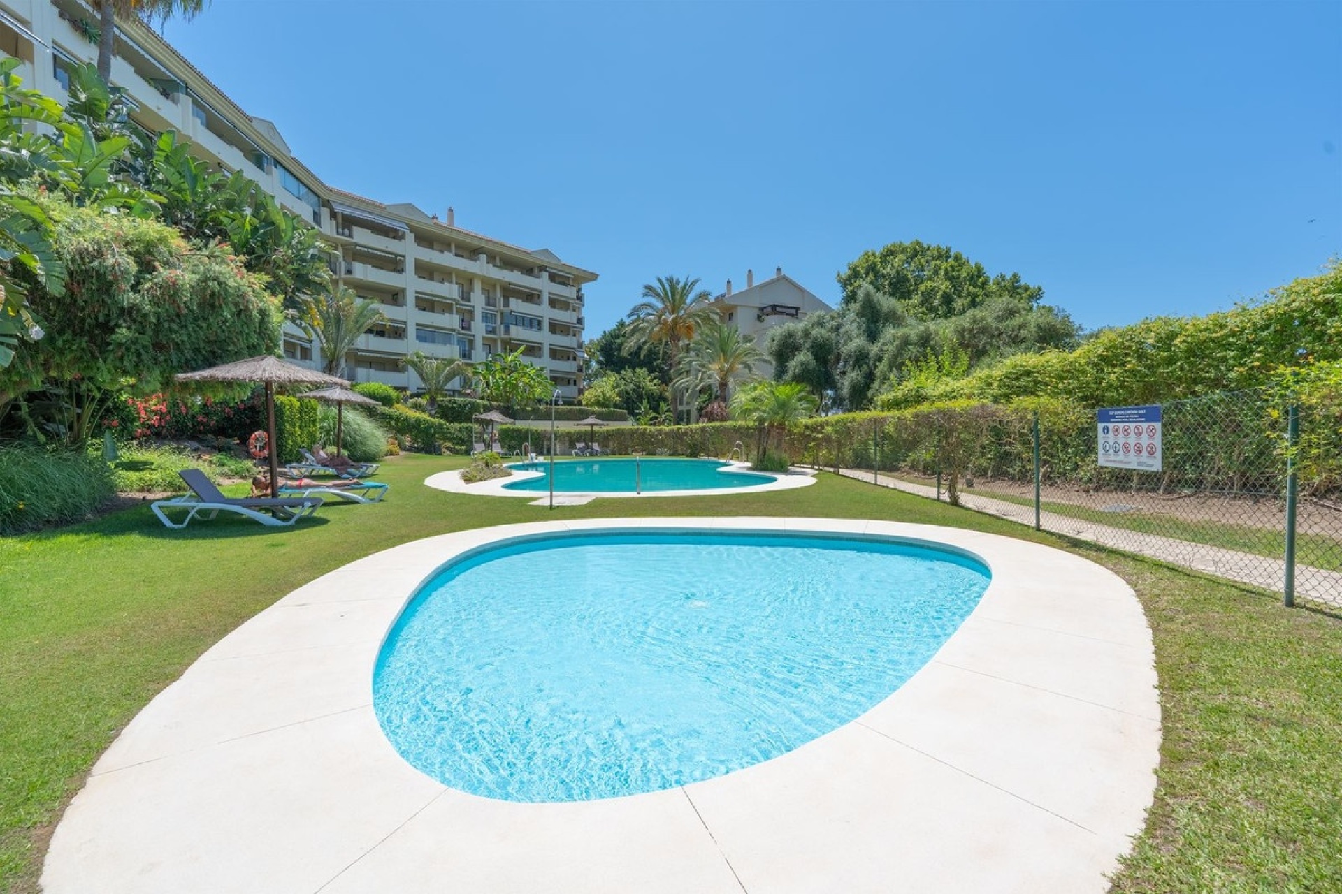 Wiederverkauf - apartment - Marbella - Guadalmina Alta