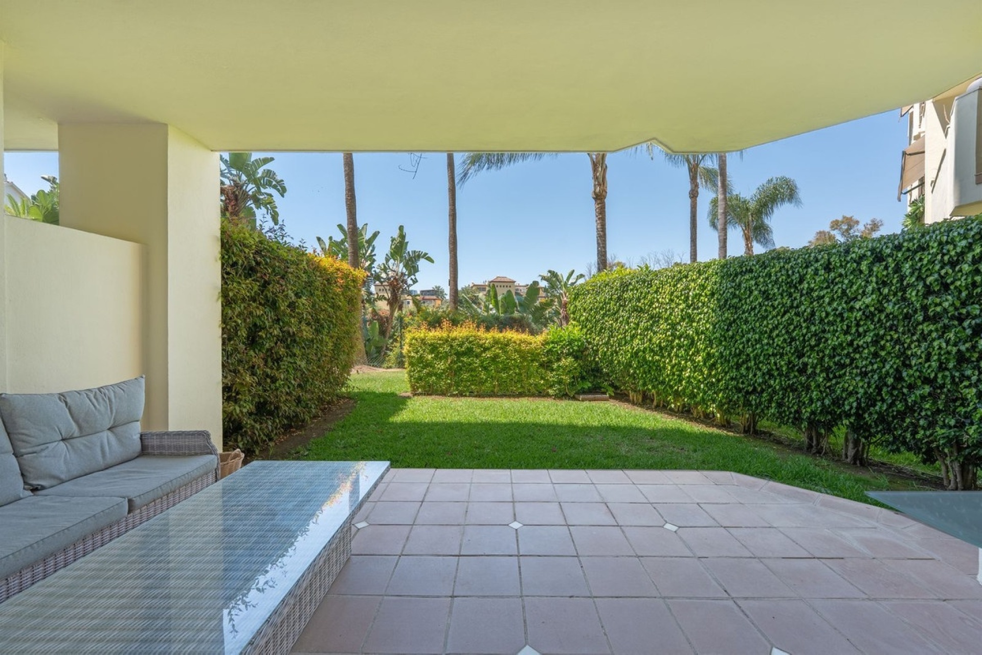 Wiederverkauf - apartment - Marbella - Guadalmina Alta