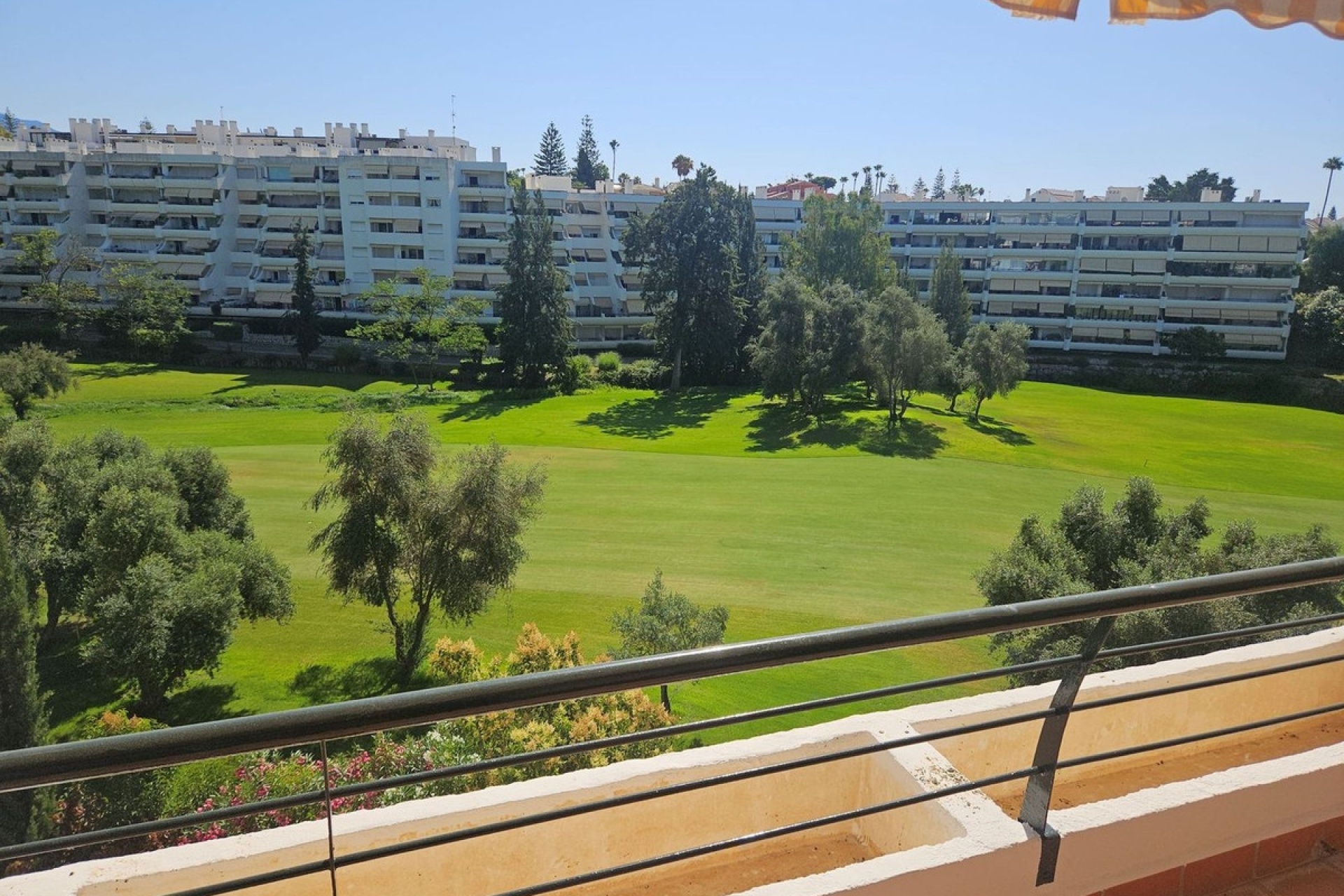 Wiederverkauf - apartment - Marbella - Guadalmina Alta