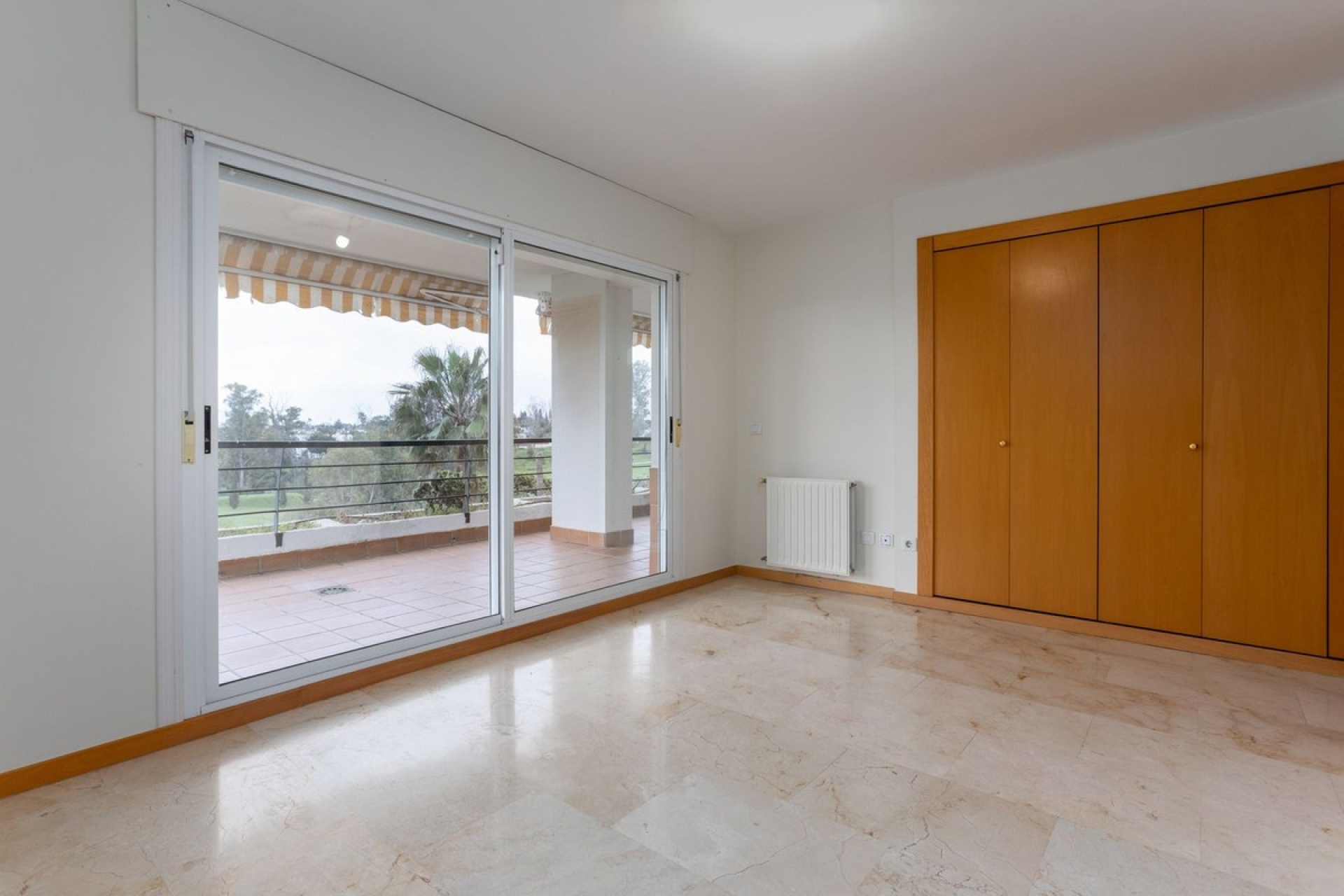 Wiederverkauf - apartment - Marbella - Guadalmina Alta