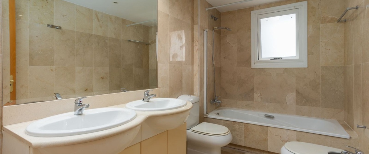 Wiederverkauf - apartment - Marbella - Guadalmina Alta