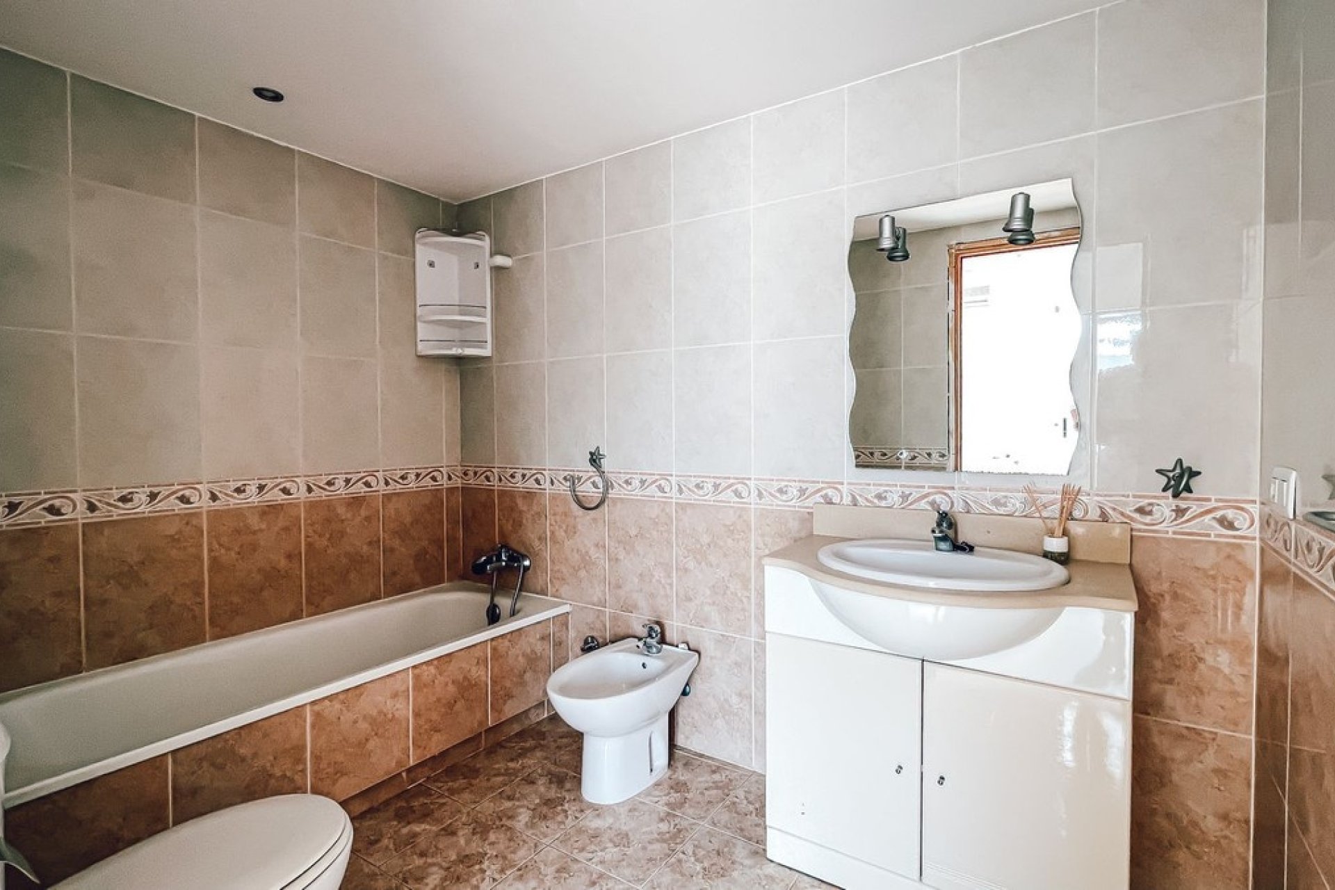 Wiederverkauf - apartment - Marbella - Guadalmina Alta