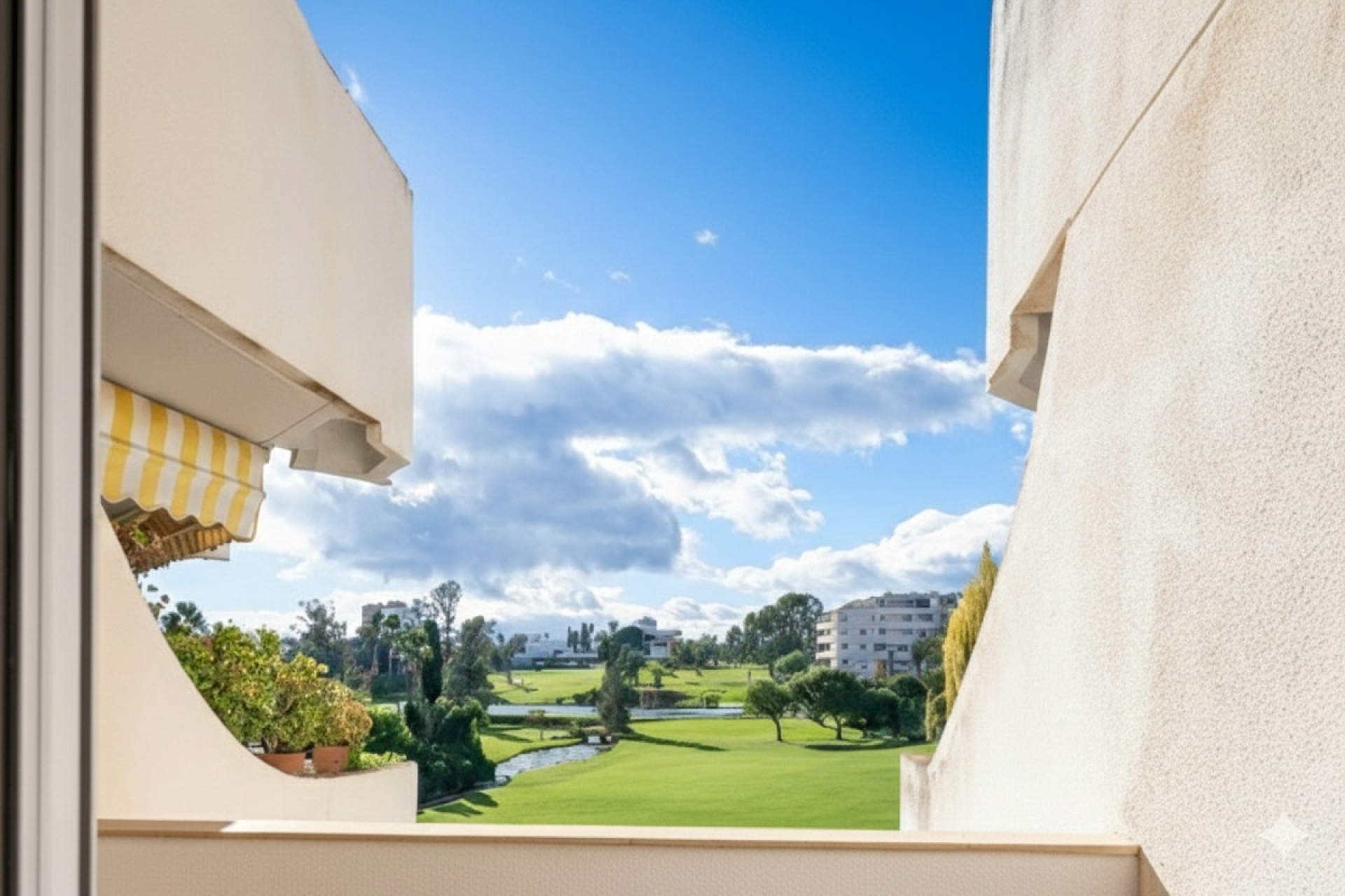Wiederverkauf - apartment - Marbella - Guadalmina Alta