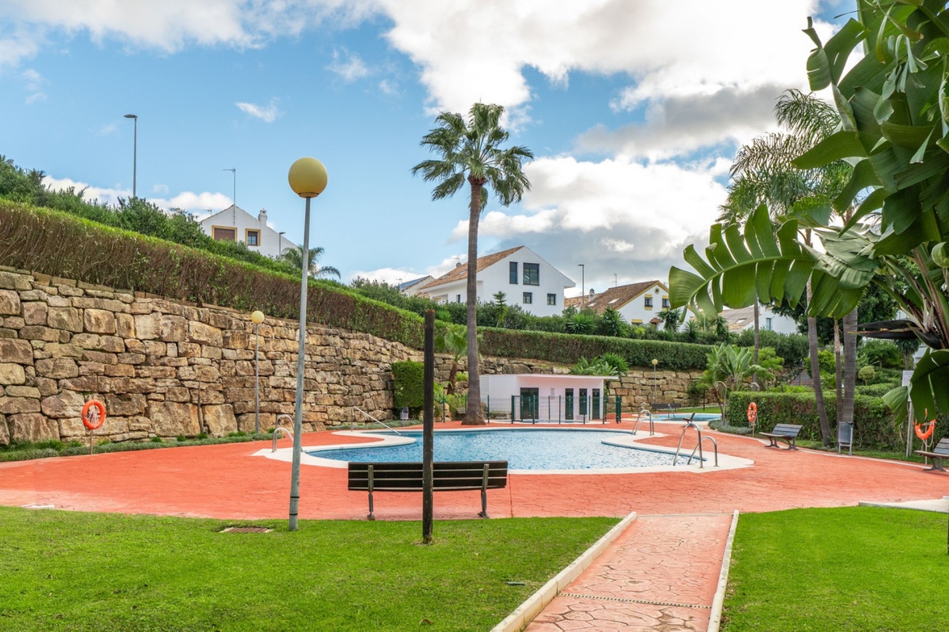 Wiederverkauf - apartment - Marbella - Guadalmina Alta
