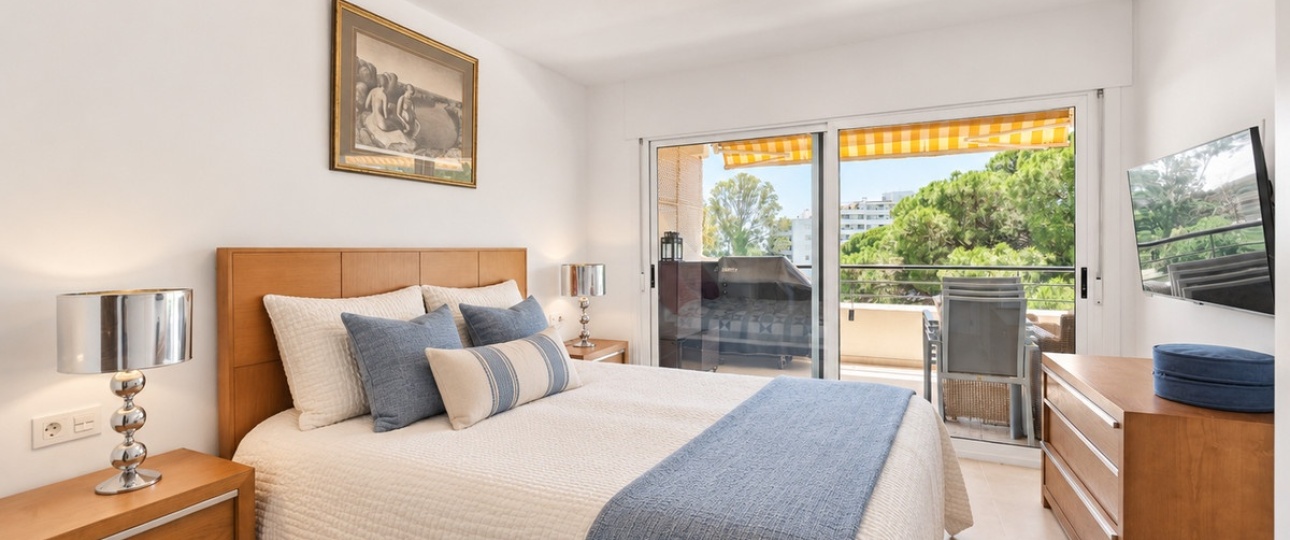 Wiederverkauf - apartment - Marbella - Guadalmina Alta